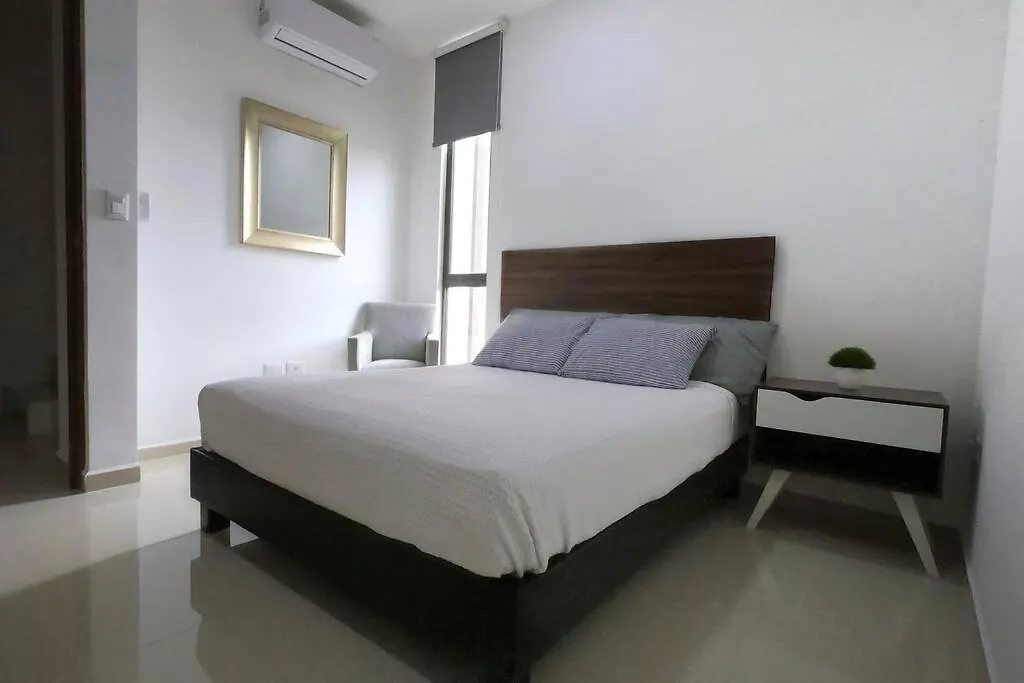 Casa Verano - 2 Hab 4 Banos Jacuzzi Rooftop A/C Villa Merida Holiday home